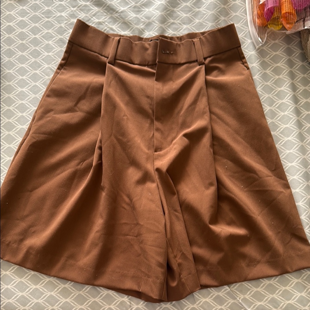 Zara Brown Women's Cargo Shorts